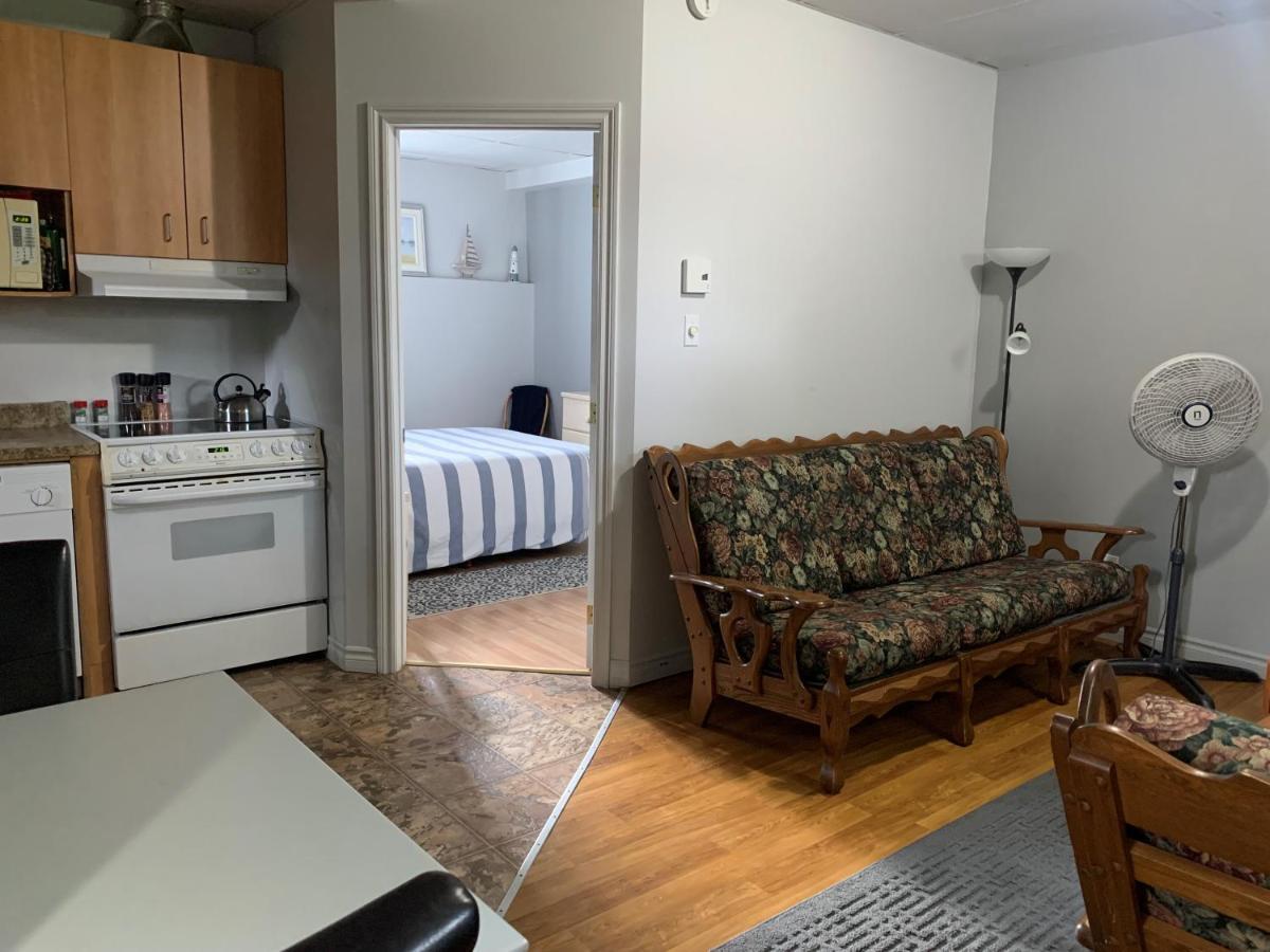 Logement 3 ,5 Entierement Prive Lac-Mégantic 外观 照片